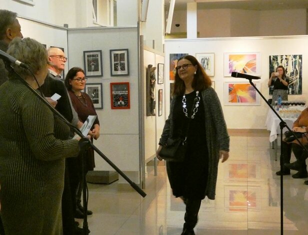 Vernisáž výstavy výtvarné spektrum 2026 prievidza - P1000168