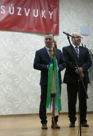 Odovzdanie richtárskej ferule Jurajovi Stiffelovi - starostovi obce Malinová