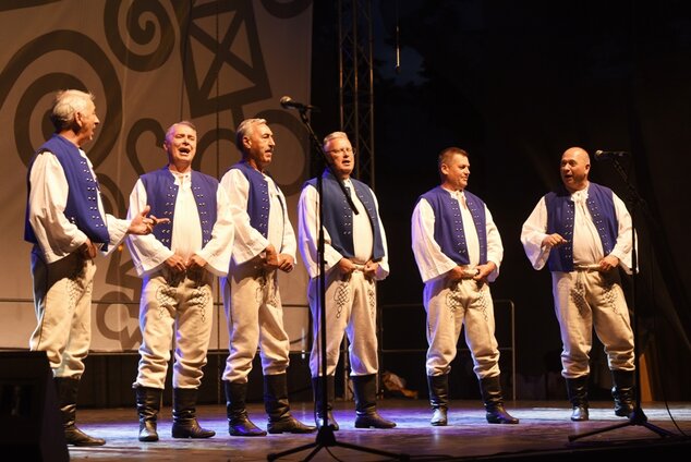 Hosť slávností: folklórny súbor Považan Považská Bystrica