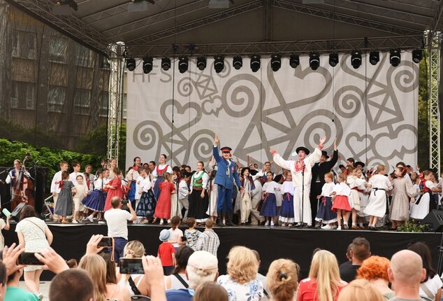 Veselože - program detských folklórnych súborov-záver