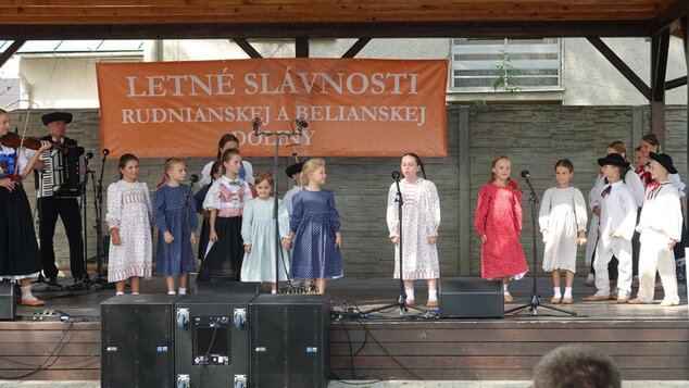 Detská folklórna skupina Barka z Diviackej Novej Vsi