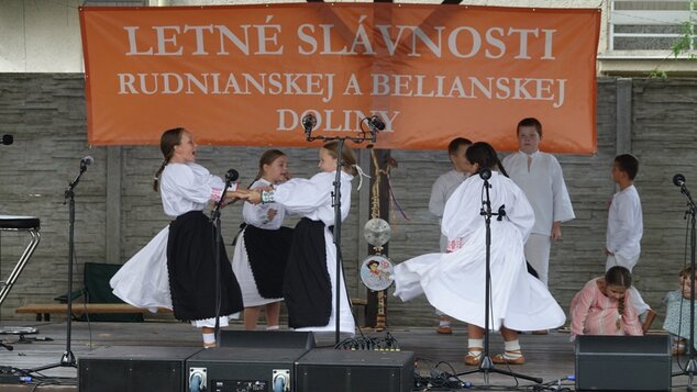 Detská folklórna skupina Studnička z Diviak nad Nitricou