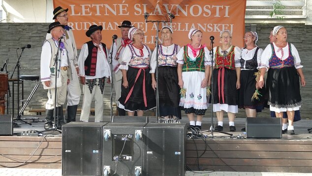 Folklórna skupina Bukovec z Diviak nad Nitricou
