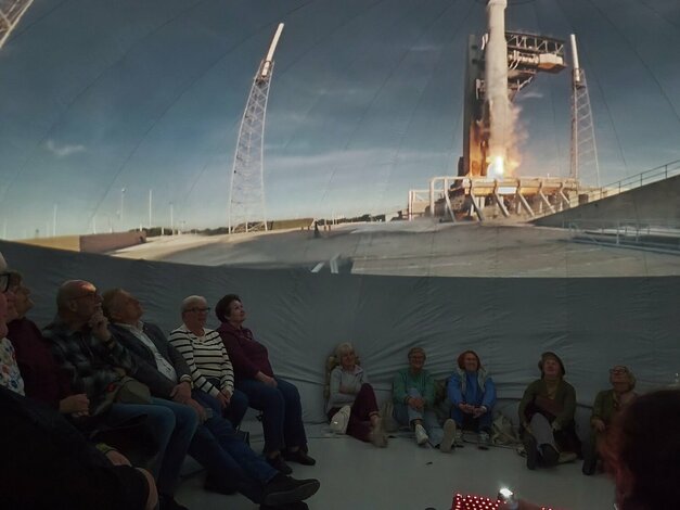 Výstava „spomienky v kufríku“ - 590043169_1315558600600650_2316669780398593253_n