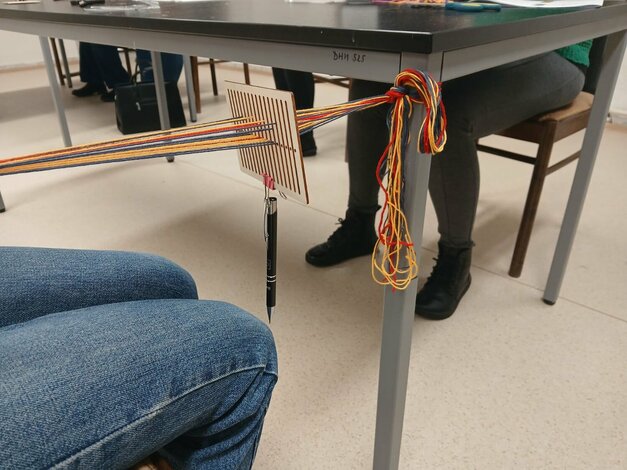 Zimné večery – cigánske tkanice - WhatsApp Image 2025-11-24 at 10.53.05