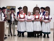 Folklórne vystúpenie počas vernisáže