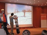 Ukážka špeciálneho snowboardu na free snowboarding 