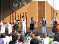 Vystúpenie Detskej ľudovej hudby spod Rokoša v rámci programu "Veselože"