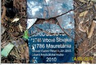 Slovenská tabuľka po oprave maďarského pomníka (copyright vladimir dudlak)