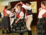 Vystúpenie domácej folklórnej skupiny Lubená