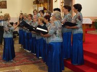 Vystúpenie ženského spevác. zboru Nádej z Partizánskeho - Veľké Bielice