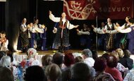 Hosťom programu bol folklórny súbor Vagonár z Popradu