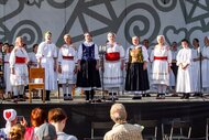 Dieťa - radosť i starosť: program folklór. súborov hornej Nitry Marinka, Nováky ©Karol Kobella