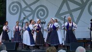 Fígle, žarty, huncútstva a prekáračky: program folklórnych skupín hornej Nitry - FS Senior Vtáčnik z Prievidze