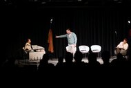 Túlavé divadlo s konverzačnou komédiou Podivuhodné hodiny literatúry Hany a Matúša (8. 10.) ©Vladimír Štrbík 2026