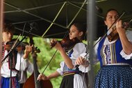 Program Veselože: Detská ľudová hudba DFS Malý Vtáčnik Prievidza ©Petra Obonova