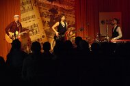 Štvrtok? Jedine koncert! Longital Štvrtok? Jedine koncert! Longital